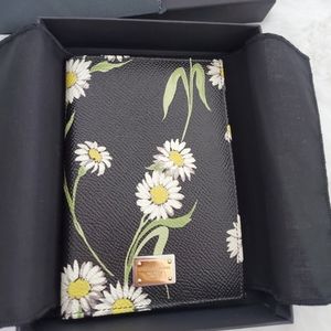 Dolce & Gabbana Daisy printed leather passport holder